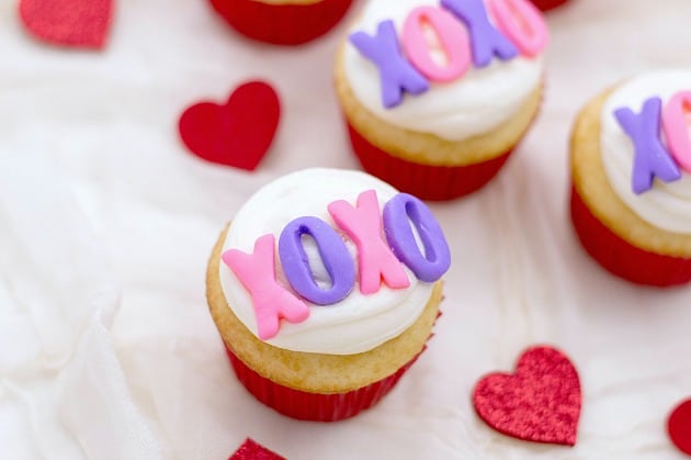 XOXO Valentine’s Day Cupcakes